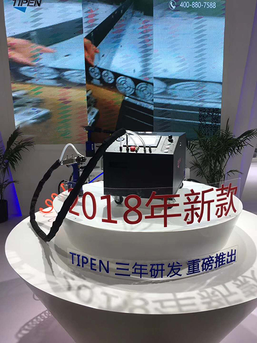 自（zì）動鉚釘（dìng）槍圖片展示